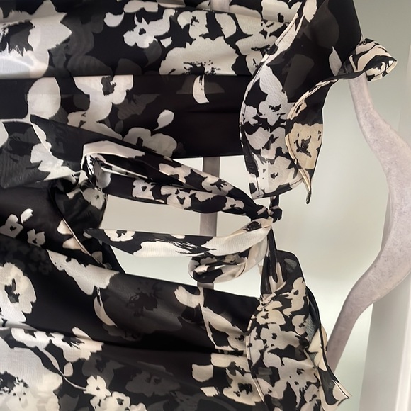 Flowered midi dress - Picture 3 of 5